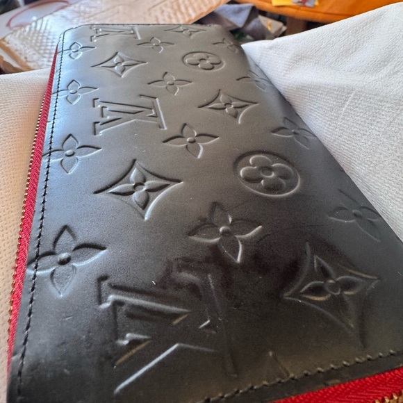Louis Vuitton Zippy Long Black wallet EUC w/COA - Picture 10 of 11